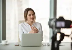 Por qué los líderes de alto rendimiento cambian las reuniones de una hora por videos de 6 minutos