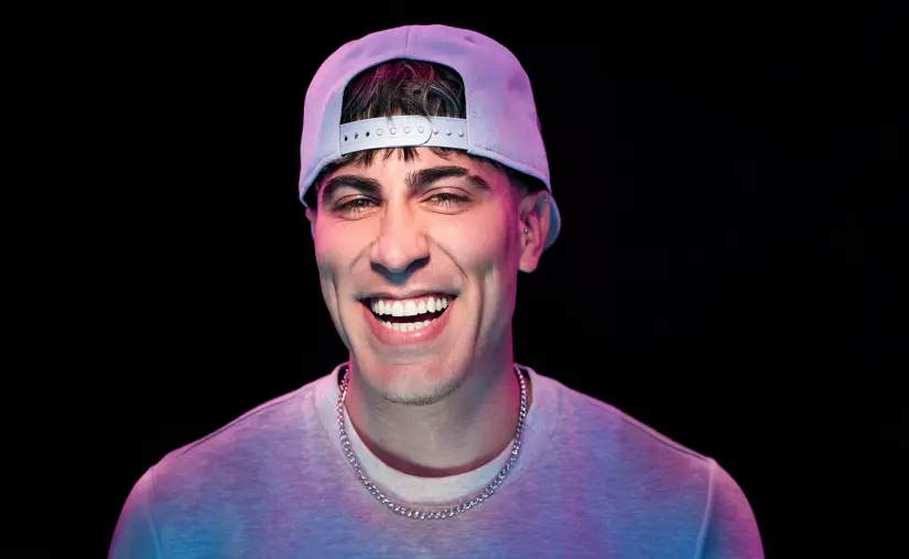 De YouTube al escenario: cómo Alejo Igoa convirtió más de 100 millones de seguidores en siete shows en el Movistar Arena