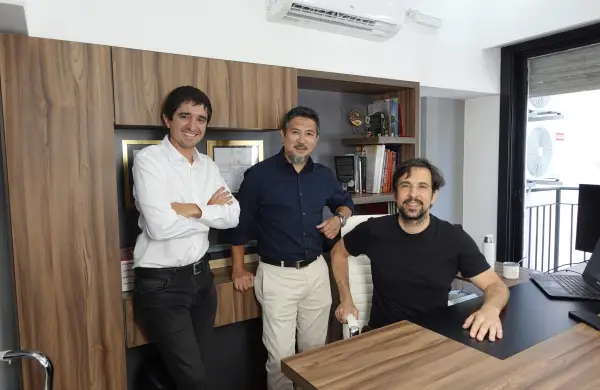 Después de crear una cadena de sushi, idearon un ecosistema de gestión gastronómico que este año se expandirá en la región