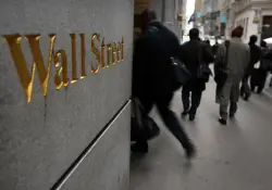 Extraño fenómeno: los recortes de empleos en las grandes compañías impulsan al alza el precio de las acciones