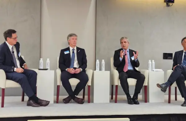 Caputo, en Nueva York: "Lo mejor no es tomar más deuda, sino seguir pagando”