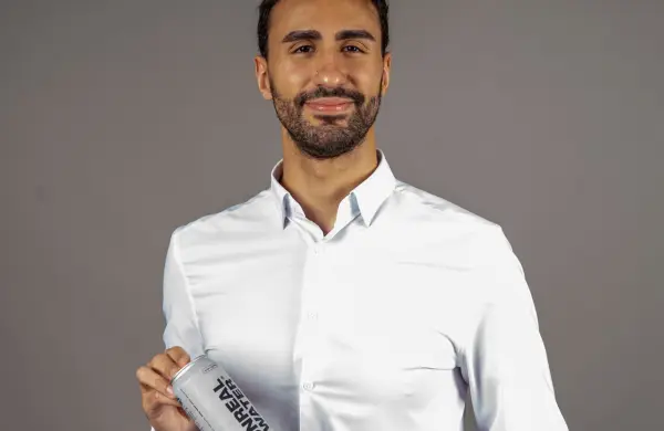 Creó la primera agua energizante sin sabor a base de cafeína de la Argentina 