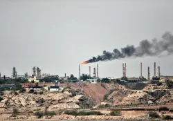 De impensable a plausible, por qué la amenaza iraní del petróleo a US$200 puede convertirse en realidad y cómo impactaría en la Argentina