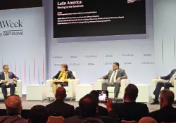 El Gobierno descarta una baja de impuestos para contener el aumento de la nafta