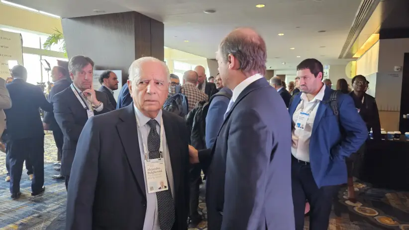 Daniel González junto a Alejandro Bulgheroni en CERA Week.