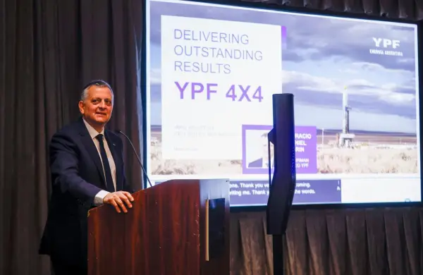 Los detalles del plan que lanzó el CEO de YPF en Houston para el 2030