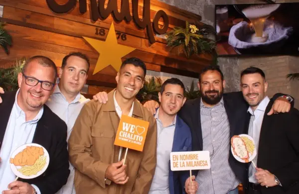 Luis Suárez expande su imperio de milanesas: ahora Chalito llegó al centro de Madrid