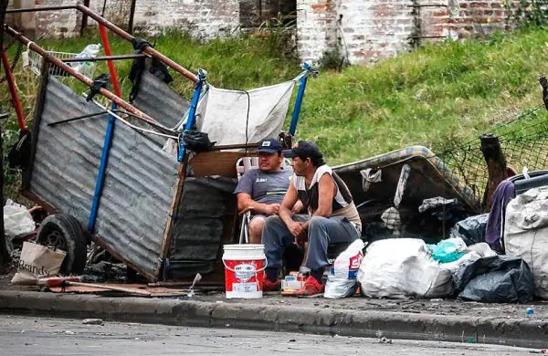La pobreza subió al 32,3% en el primer semestre de 2026 y afecta a casi 10 millones de personas