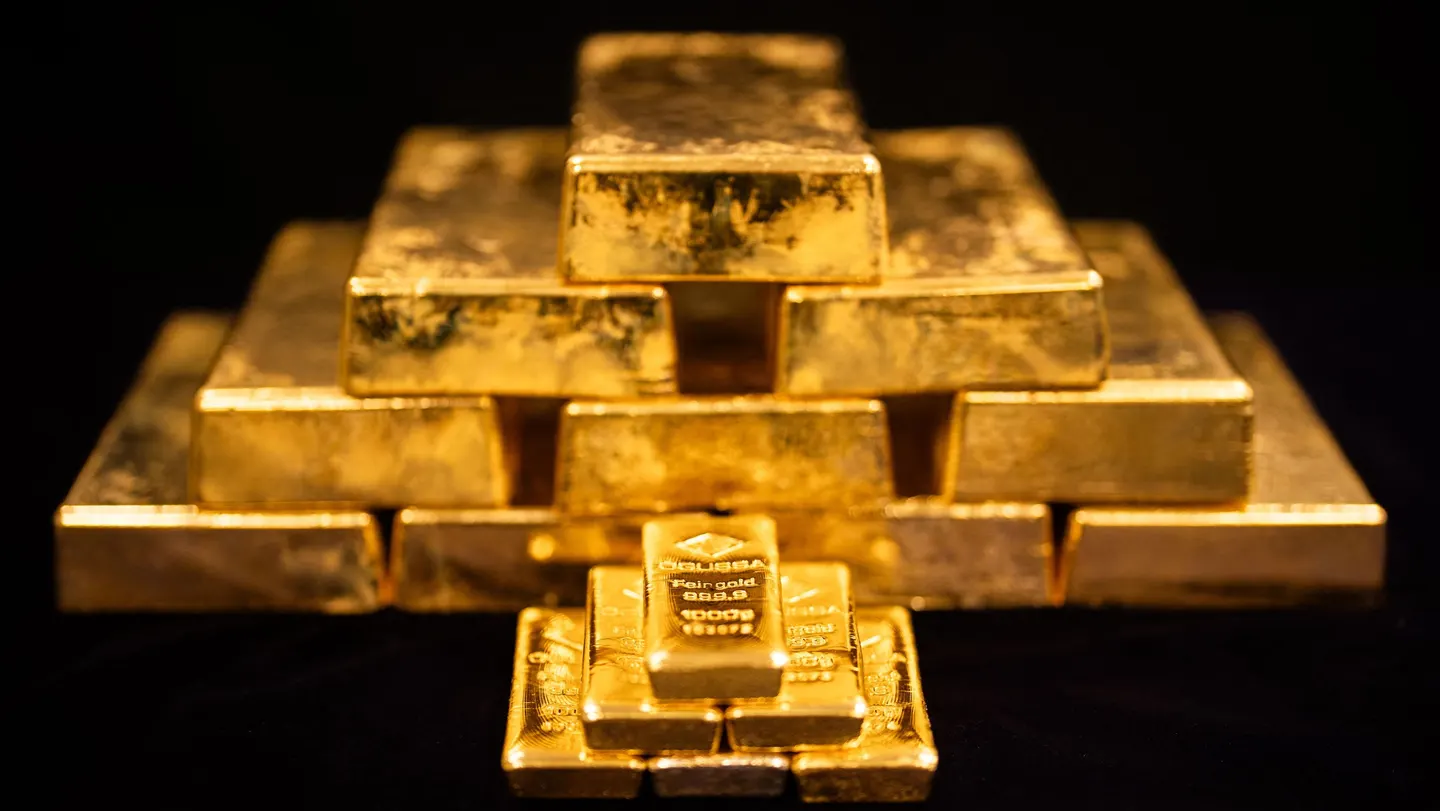 El oro y la plata alcanzaron máximos de tres semanas tras el anuncio de ...