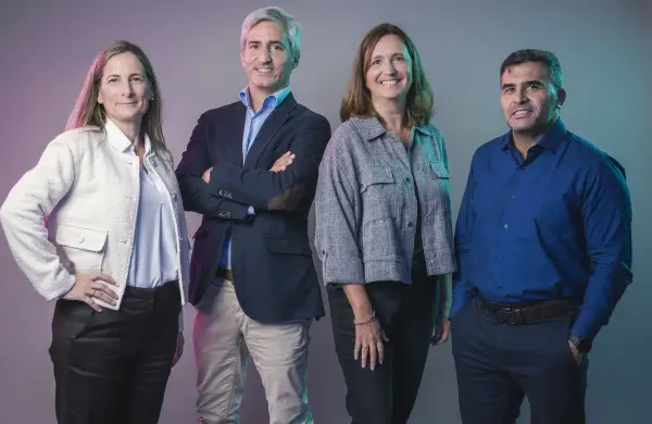 Upskilling y reskilling: las habilidades que definirán quién sigue siendo relevante en la era de la IA