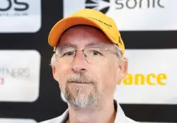 Quién es Adam Back y por qué vuelve a ser señalado como Satoshi Nakamoto, el creador fantasma de Bitcoin