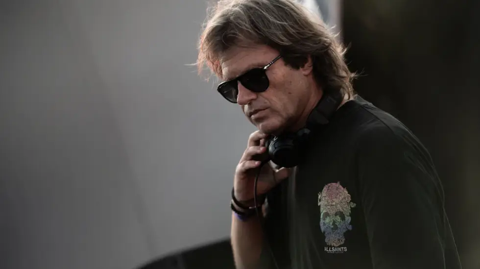Sunsetstrip Buenos Aires. “A los 60 me contratan más que cuando era Top 10 mundial”, Hernán Cattáneo en Forbes Studio.