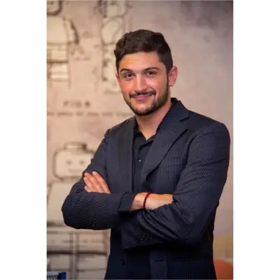 Gabriel Bucher, Co-Founder & CCO en HIT (SE PUEDE USAR)