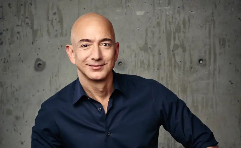 Bezos paga US$ 11.600 millones para competir con SpaceX de Elon Musk