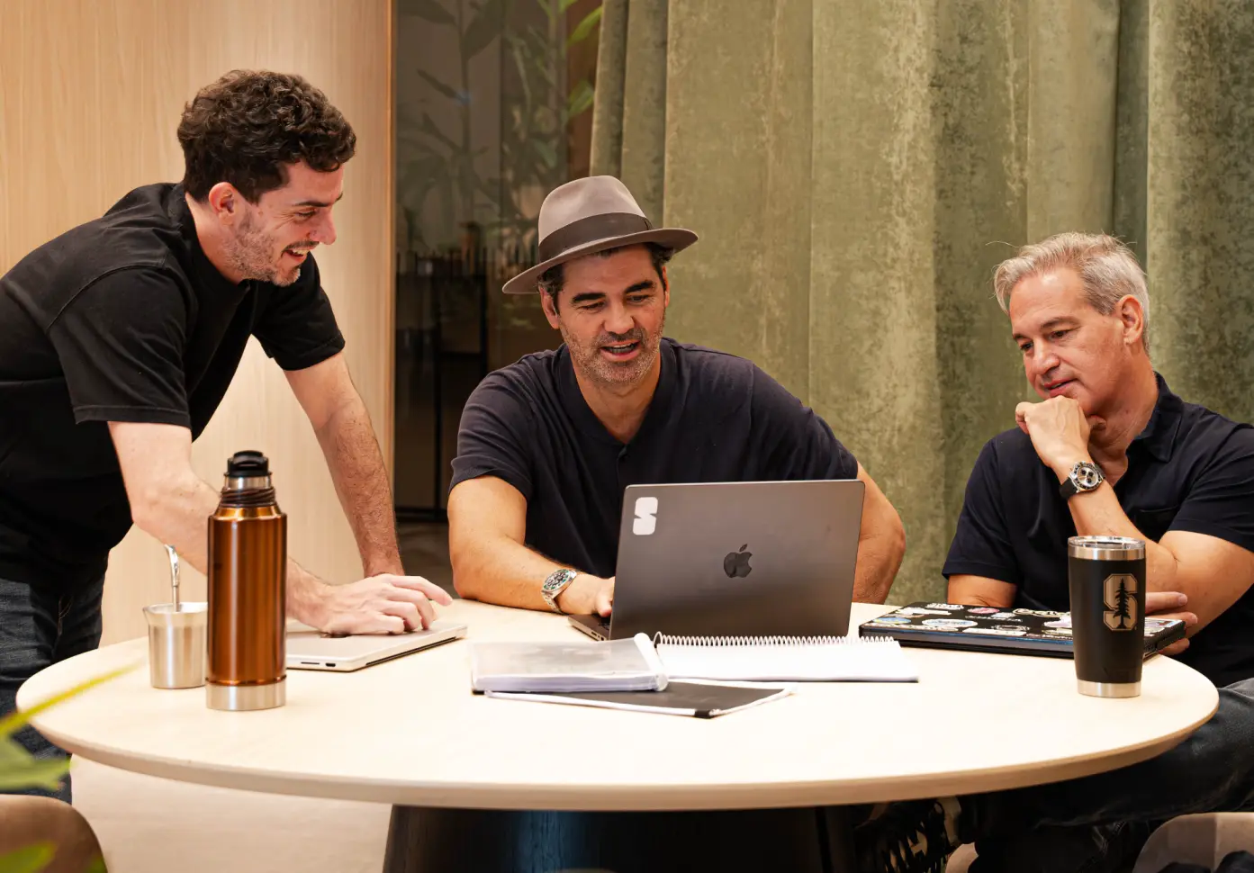 Tomás Escobar, Armando Bo y Ariel Arrieta, fundadores de Shorta