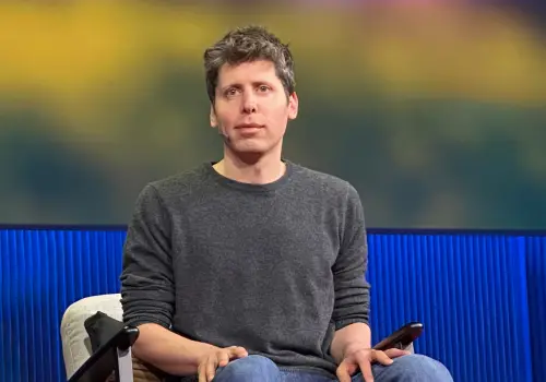 Sam Altman, el hombre que llevó la IA al consumo, ahora quiere construir su base industrial
