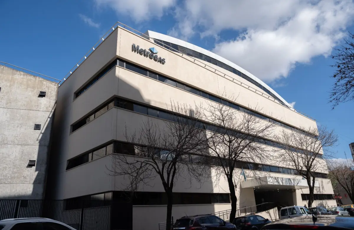YPF recibió 13 ofertas por Metrogas y prepara una segunda ronda con las más competitivas