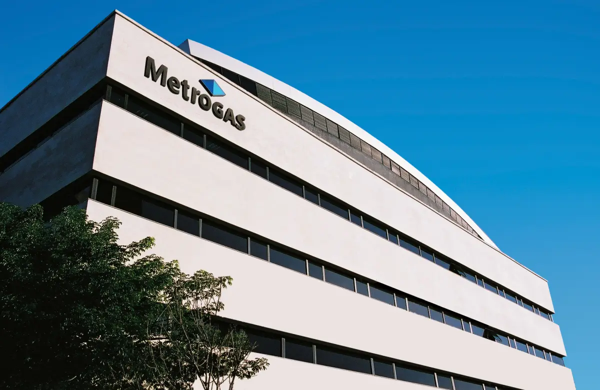 YPF recibió 13 ofertas por Metrogas y prepara una segunda ronda con las más competitivas