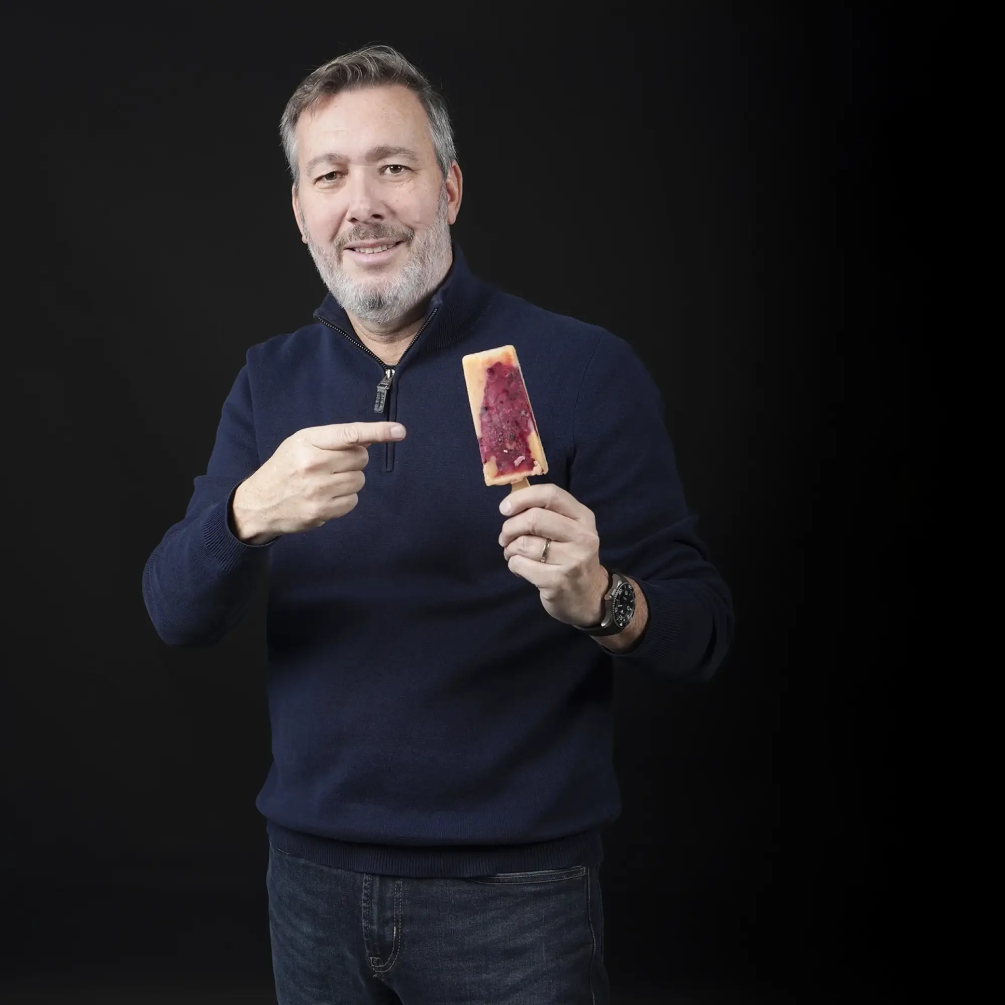 De perder todo a liderar 90 locales en tres países