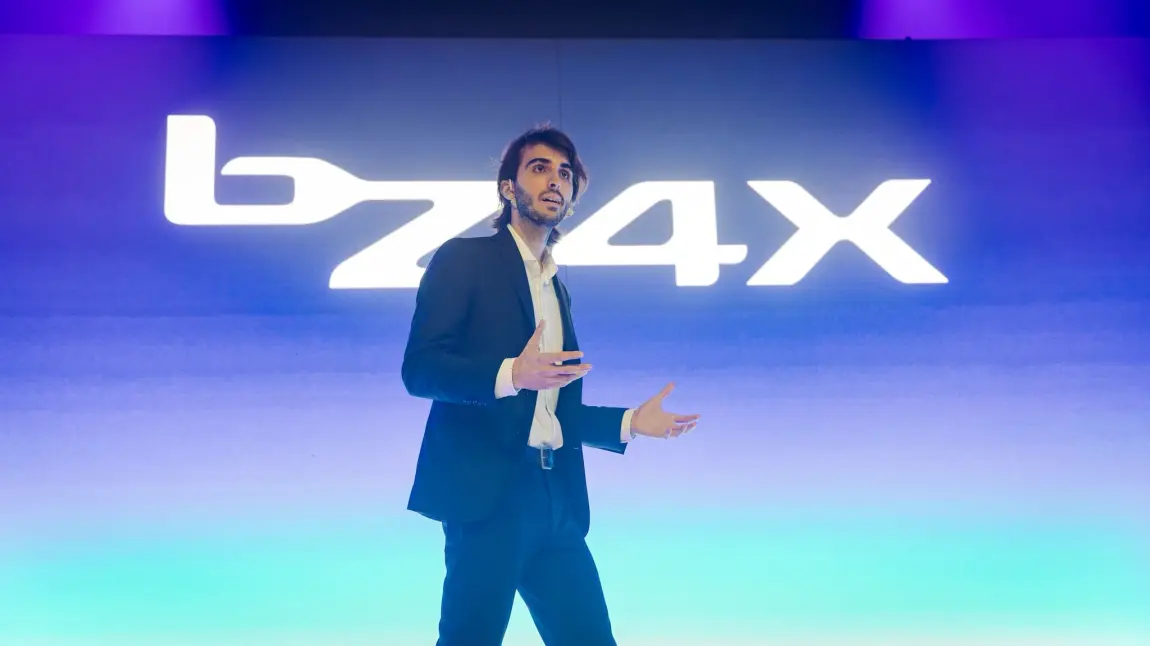 Lucca Curcio en la presentación de bZ4X