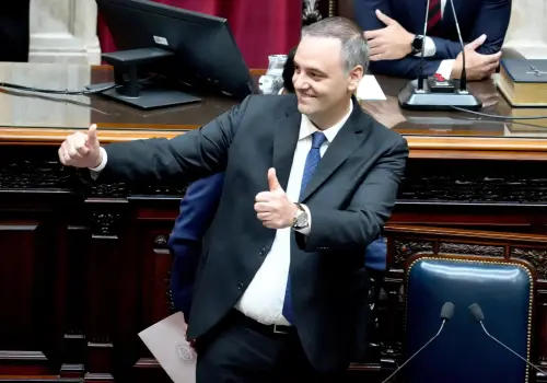 Milei soltó a Adorni: el factor económico de una decisión tomada con la mira puesta en la agenda post mundial