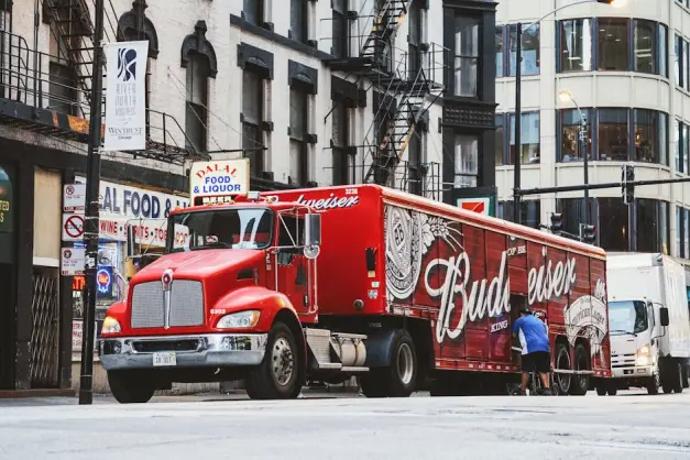 Camión De Remolque Rojo Budweiser
