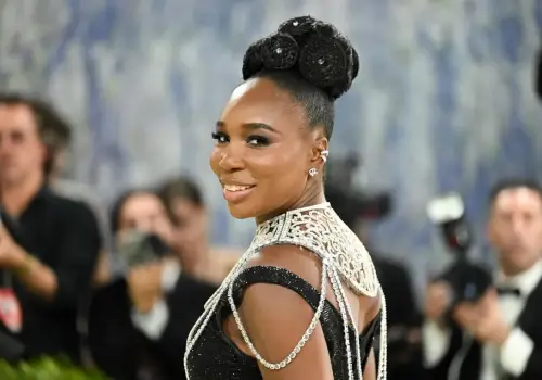 El boom de los ear cuffs: el accesorio de lujo que enamoró en la Met Gala y marca tendencia