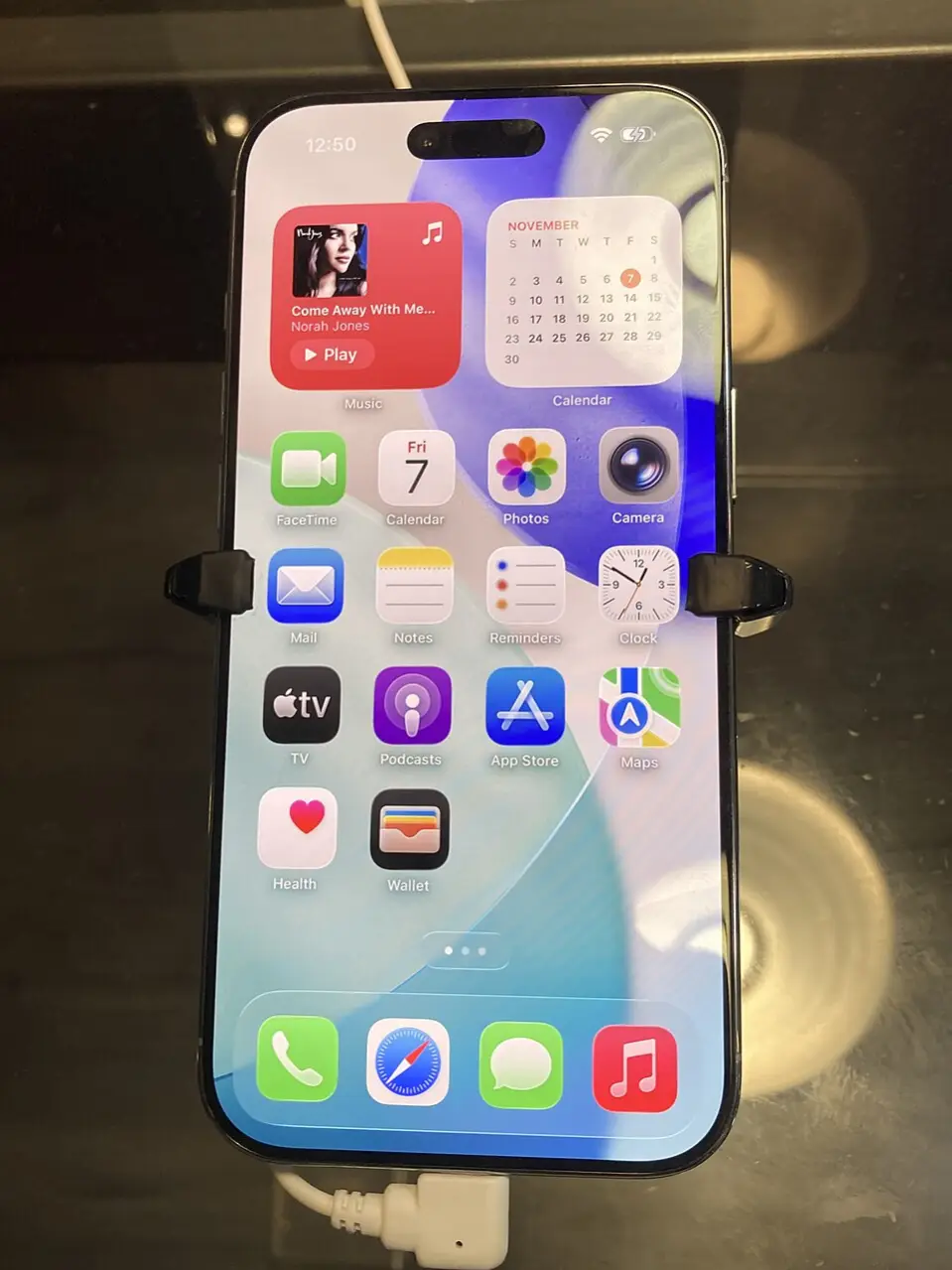 iPhone Air (SE PUEDE USAR) Crédito: Wikimedia Commons
