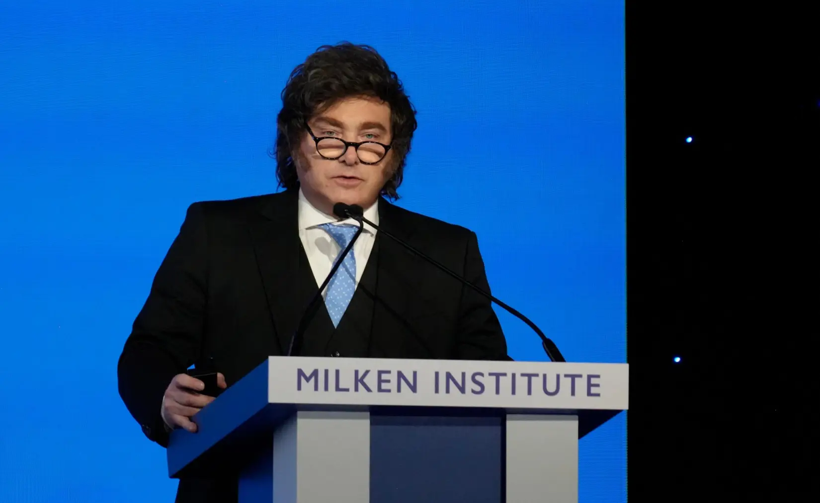 Milei en el Instituto Milken: presentó resultados económicos de su gestión y llamó a los inversores a que "vayan al sur"