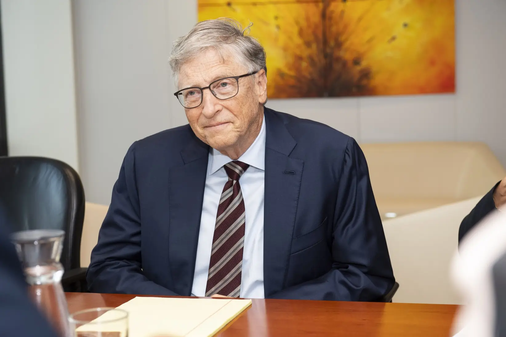 Bill Gates (SE PUEDE USAR - © European Union, 2026, CC BY 4.0 <https://creativecommons.org/licenses/by/4.0>, via Wikimedia Commons)