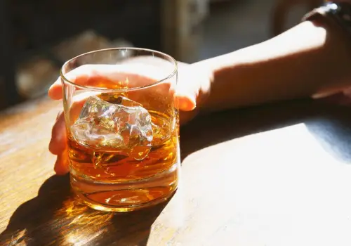 Día Mundial del Whisky: el cambio en el consumo de una de las bebidas más emblemáticas