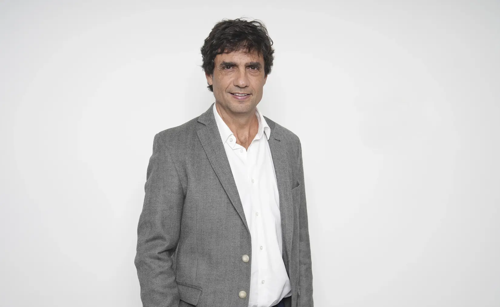 Hernán Lacunza: "El momento de las reformas pendientes es ahora, antes de que la política condicione las decisiones"
