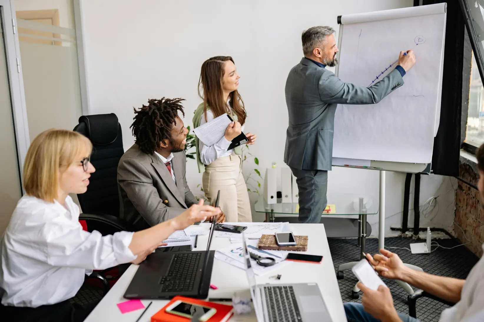 SE PUEDE USAR/Coaching ejecutivo (Foto: Pexels-Yankrukov-7792770).