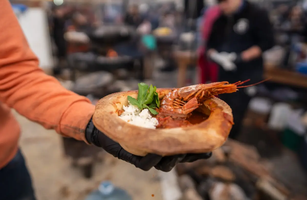Langostinos, aceite de oliva y whisky de meseta: los sabores con los que la Patagonia construye una identidad propia