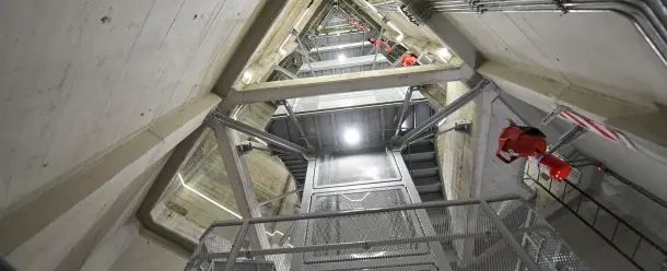 mirador-obelisco-interior-escaleras1500x610