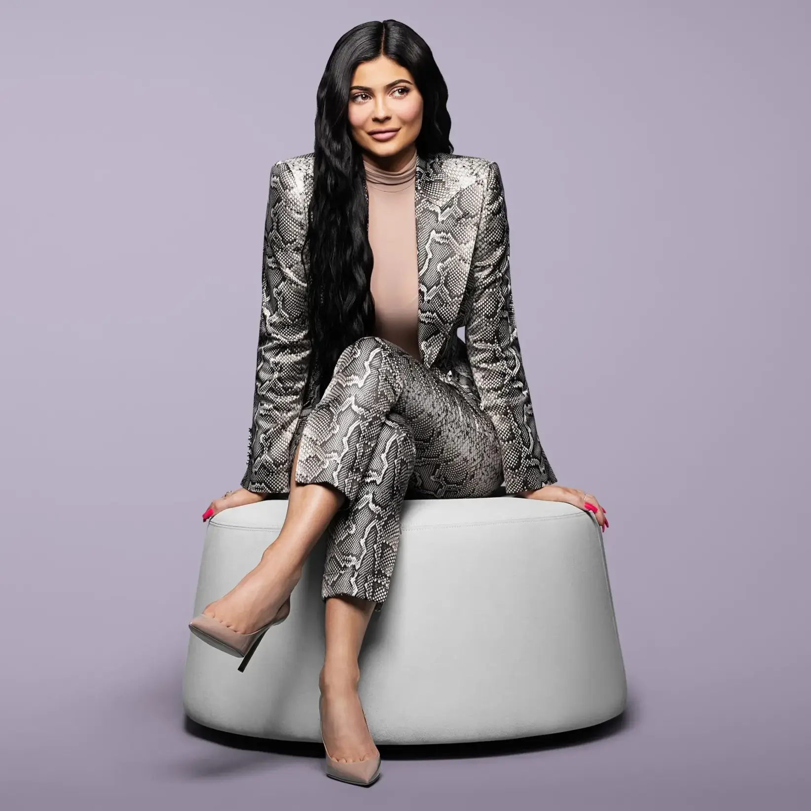 Kylie Jenner es propietaria de una marca de cosméticos multimillonaria.  Crédito: Jamel Toppin para Forbes. 