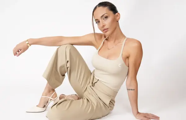 De "mujer de futbolista" a exportar moda wellness: la estrategia de Caro Calvagni para facturar 1 millón de euros
