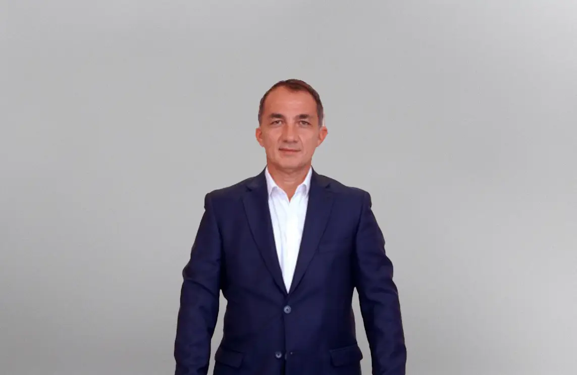 Leonardo Román, el sobrino del "zar de las grúas", el otro ganador de la Hidrovia
