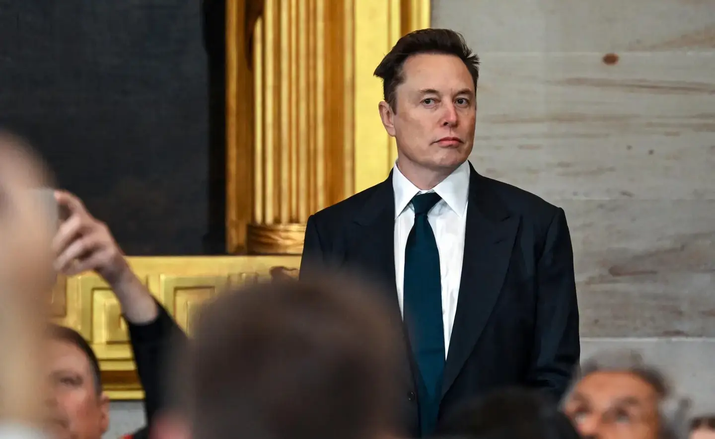 Un trono que duró poco: por qué Elon Musk ya no es billonario
