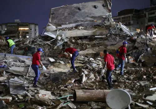 La tragedia del terremoto en Venezuela, el nuevo marco para una economía bajo presión que busca reestructurar su deuda