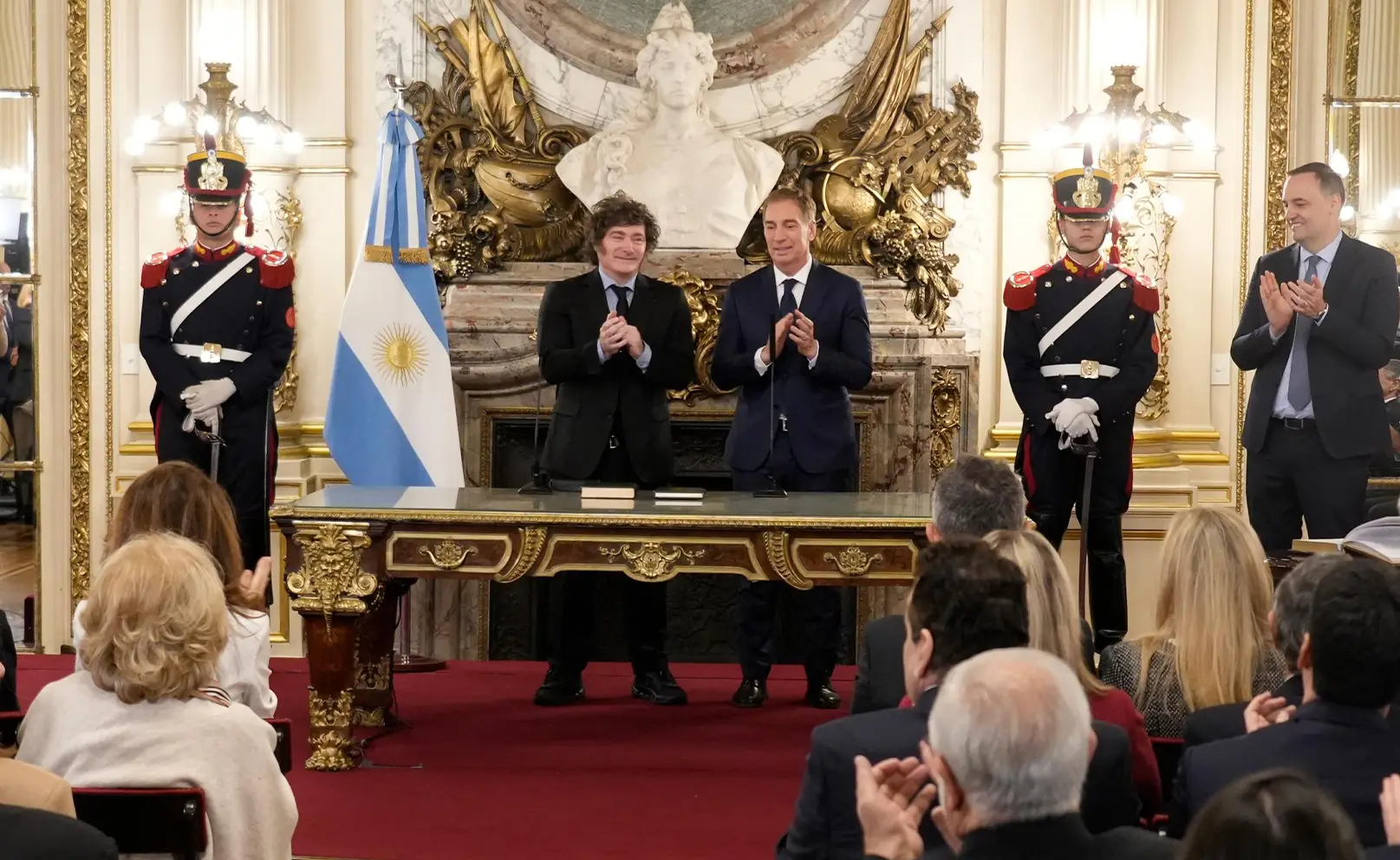 Arranca el segundo semestre: el Gobierno encara la nueva etapa con mejores indicadores, pero el principal motor económico sigue apagado