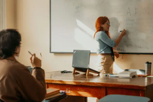 Educación ejecutiva, facultad, MBA (Foto: Pexels)
