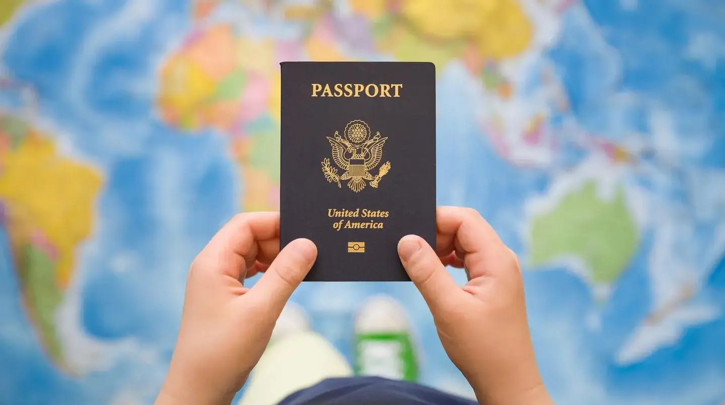 El nuevo ranking de la movilidad global: Singapur tiene el pasaporte más poderoso del mundo y el de Estados Unidos sigue cayendo 