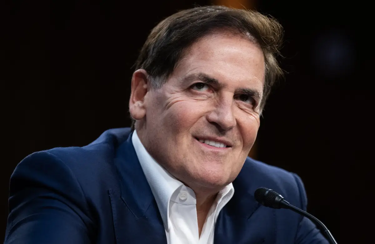 Las 5 reglas de oro de Mark Cuban, el millonario de Shark Tank, para hacer negocios en la era de la IA