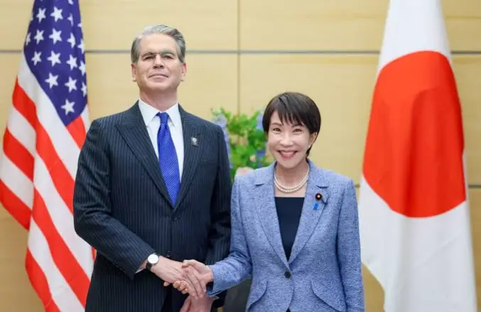 Scott Bessent no sólo compra pesos: 10 claves de su intervención en el mercado japonés para sostener el yen