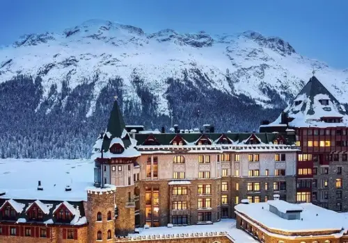 Un palacio en los Alpes fue elegido como el mejor hotel del mundo