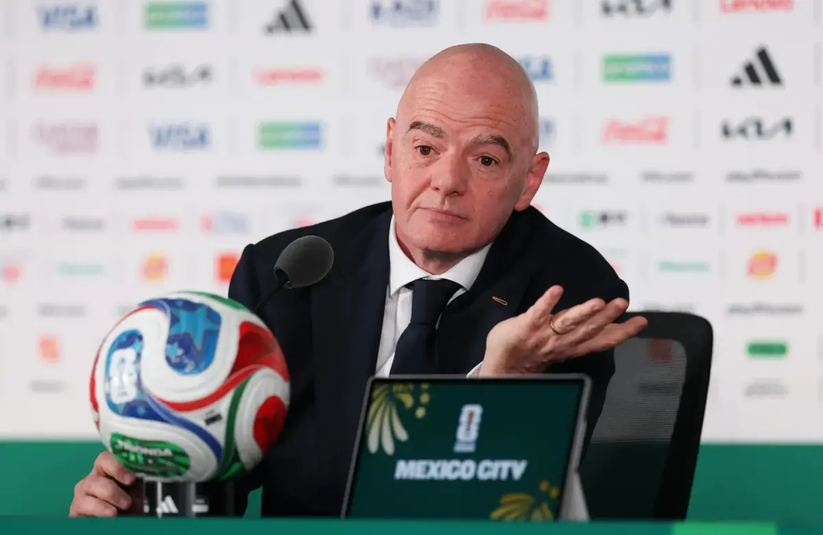 Infantino pidió disculpas, pero no logró frenar la crisis y Europa mantiene el boicot 