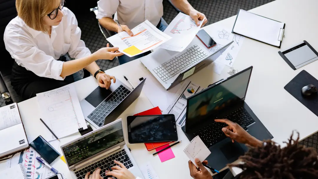 Cultura laboral. (Foto: banco de imágenes de Canva)