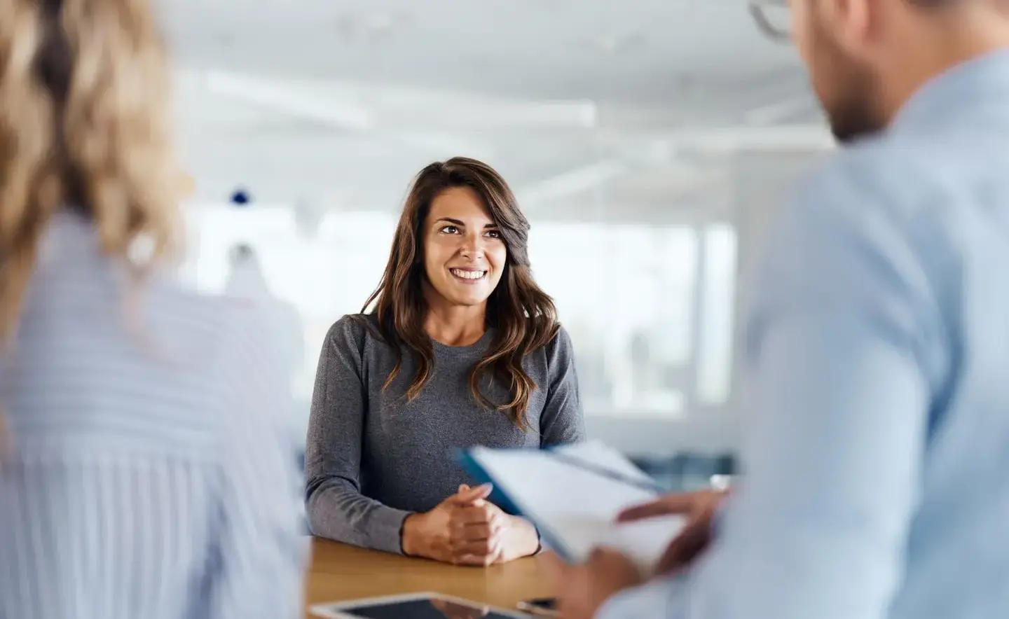Tres expertos recomiendan qué hacer y qué evitar al usar la IA para buscar trabajo
