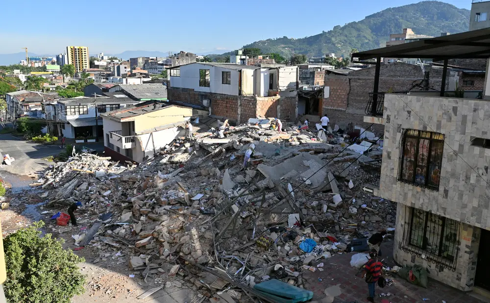 El impacto del terremoto en Pereira (Foto por Gabriel Aponte Getty Images)